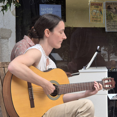 Olivia HAVILAND — Guitare