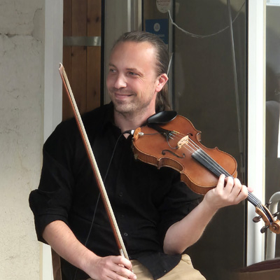 Valentin RADLO — Violon